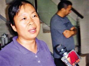 提起事发经过,林女士流下眼泪。