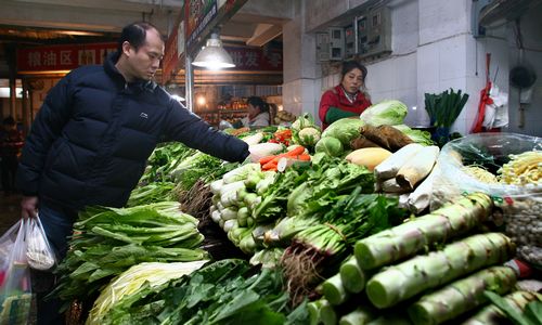 马王堆蔬菜批发市场多方组织货源,确保供应无忧雨雪天菜价涨受降雪