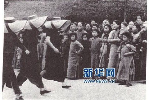 罕见的<em>宋庆龄三姐妹</em>走秀照- 焦点图- 历史频道