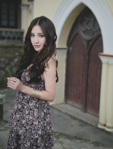 湖南<em>美女</em>成<em>福建师大</em>女神 中俄混血性感清纯/图
