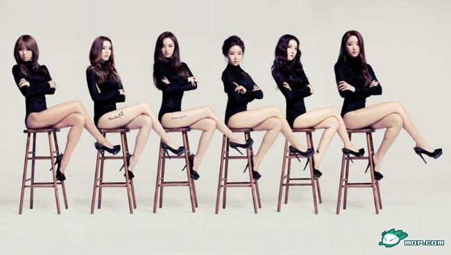 韩国女子天团大秀性感美腿