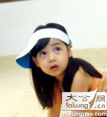 中国樱花小萝莉pk韩国混血小萝莉金秀贞 谁更萌