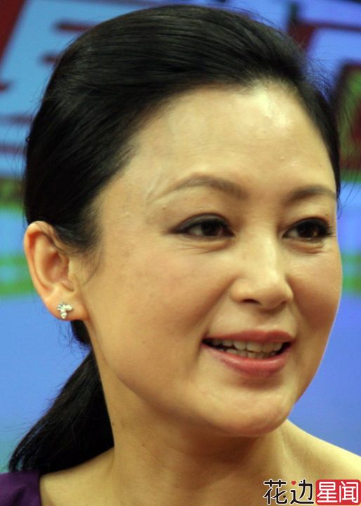 唐一菲谈当小<em>三嫁</em>给凌潇肃 被批斗遭游街(第三