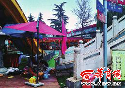 男孩水上乐园玩耍时遭遇不幸 母亲:眼皮底下消失