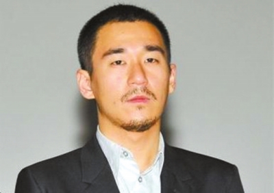 张默二度涉毒被检方批捕 律师称量刑或略重一点