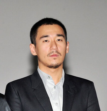 张国立之子张默涉容留他人吸毒罪被批捕