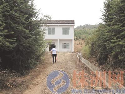 株洲醉酒男因砖头挡路 用锄头砸死邻居泄愤