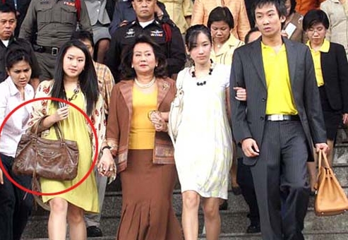 泰国前总理他信女儿名牌不离手:美过姑姑英拉
