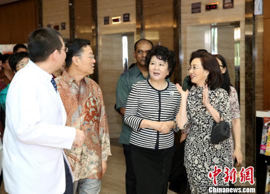 裘援平向印尼2000多万华侨华人发“和谐倡议”