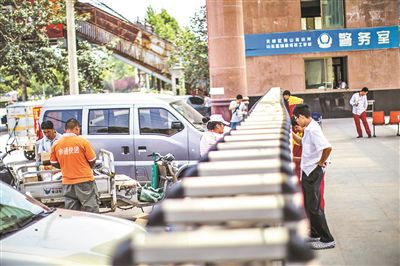 蓝翔学生平时不能随便出校门