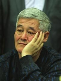 赵本山解释得很累。