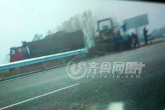 B73FCD4BA35160C18D6FBA1625E5351E