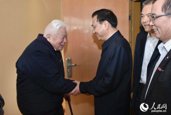 李克强与大学生分享读书往事:每天早起排队占座【8】