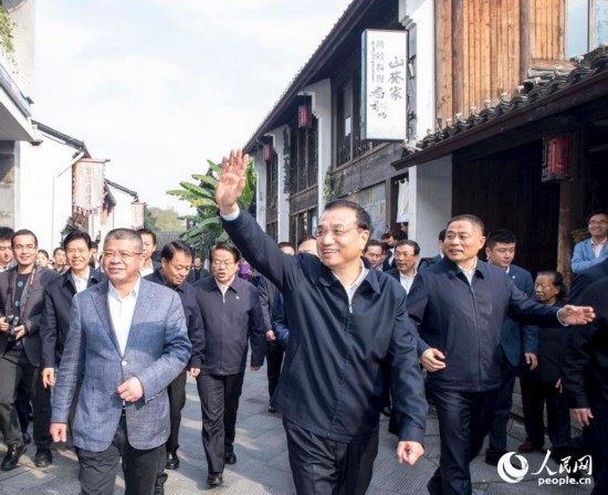 李克强与大学生分享读书往事:每天早起排队占座【15】