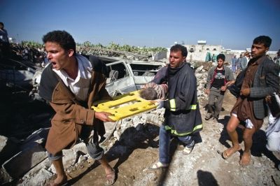 沙特空袭也门胡塞武装 误炸居民区至少25人丧生