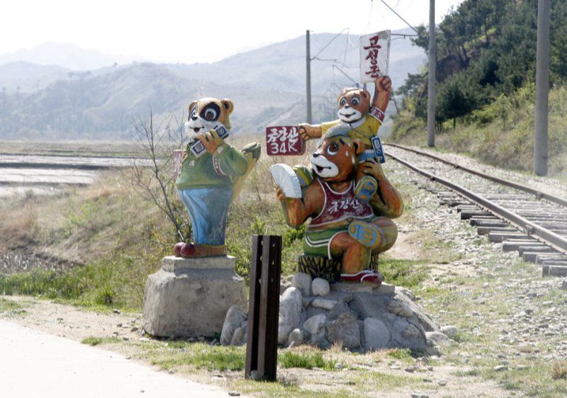 街头 纪念 碑 朝鲜 军人 在 站岗 的 朝鲜 军人