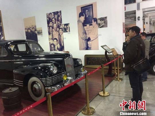 吉思110型轿车，这辆车是前苏联斯大林赠送给中国的五辆吉思车之一，被用作毛主席的专车。 杨拓 摄