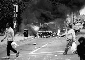 美巴尔的摩骚乱宵禁一周