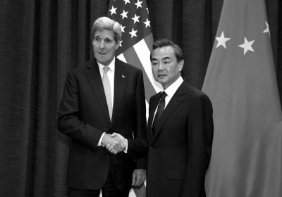 克里提对中国南海填海关注 王毅：不要有误判