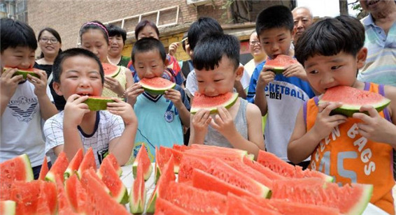 甘肃省天祝县遭受强降雨冰雹天气 - 华声新闻