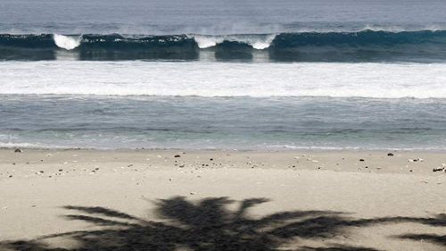 发现飞机残骸的留尼汪岛海滩