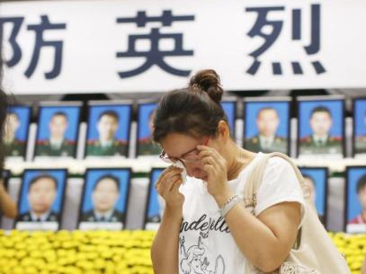 天津滨海新区发生剧烈爆炸 - 出大事了