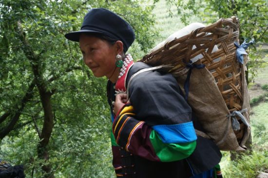 母亲水窖为凉山送甘泉迎丰村告别背水历史