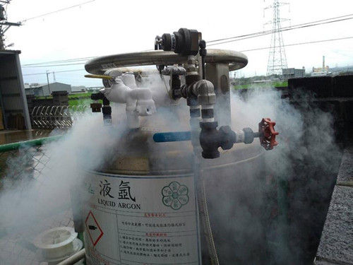 台中市乌日区一家工厂30日疑似发生桶装液体外泄事件。（台湾“中央社”）