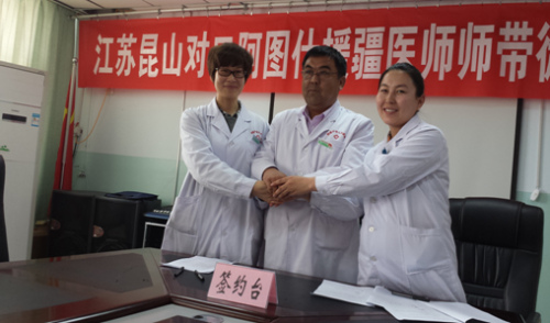 援疆干部讲述新疆故事心心相印 和睦一家