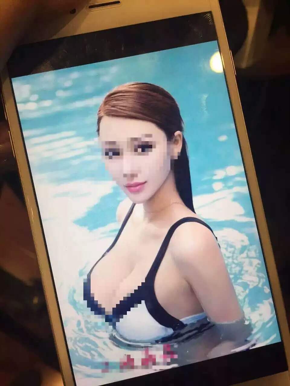 400多人卖淫团伙：明星包夜1万起 双胞胎4.5万