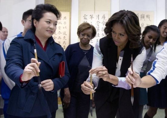 中美第一夫人共看熊猫！当中国牡丹遇到美国玫瑰