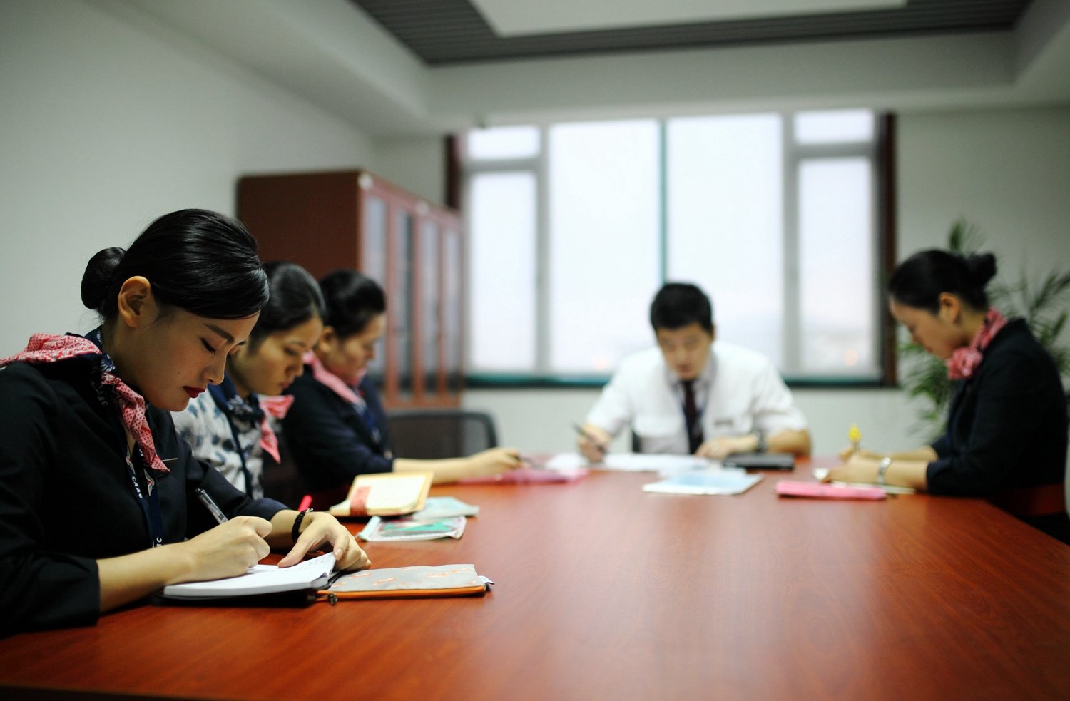 90后空姐业余喜好开网店 自己做模特 (1/19)