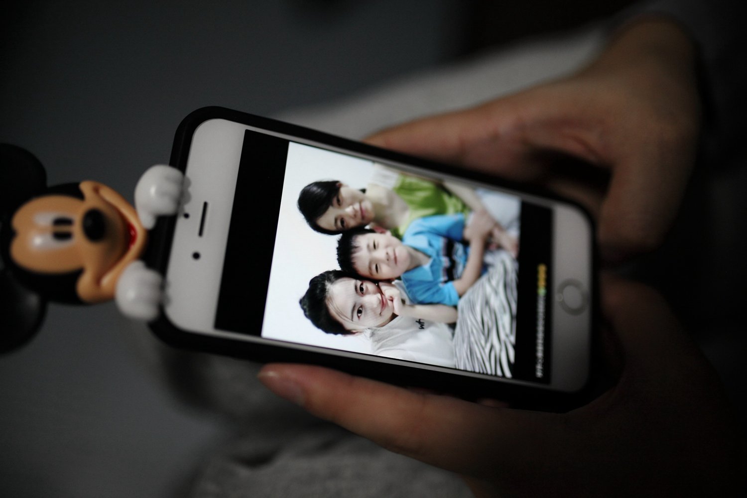 90后空姐业余喜好开网店 自己做模特 (1/19)