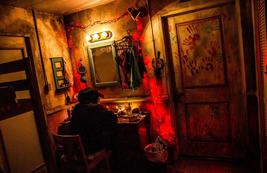 全球最恐怖鬼屋 进入前须签弃权声明