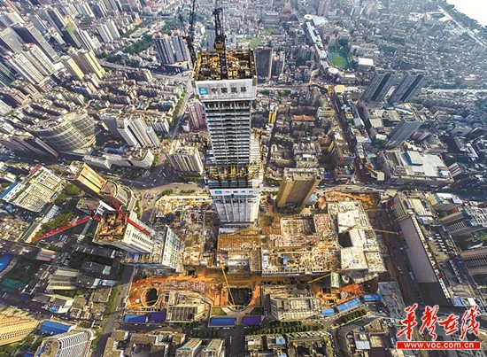 九龙仓长沙国金中心突破300米 成湖南第一高楼