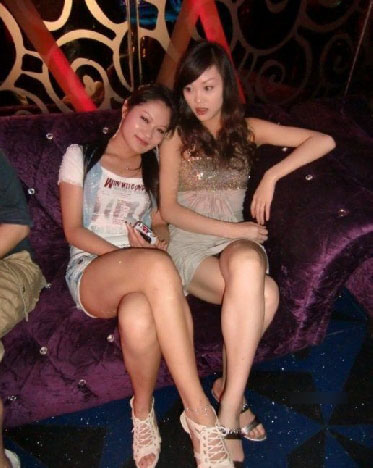 酒吧女自曝内幕：环境混乱不堪还要完成创收任务