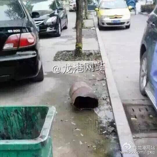 温州一中学门口发生氢气爆炸 卖气球摊贩身亡