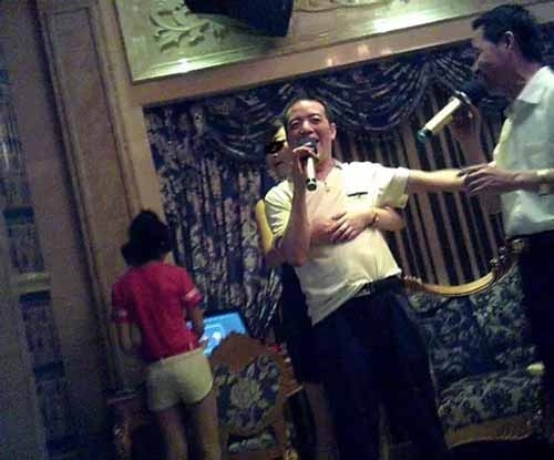 福州晋安区房管局曝出“不雅照”