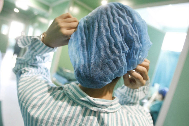 女子双十一隆胸升级F罩杯：成为中国最大人造胸女神