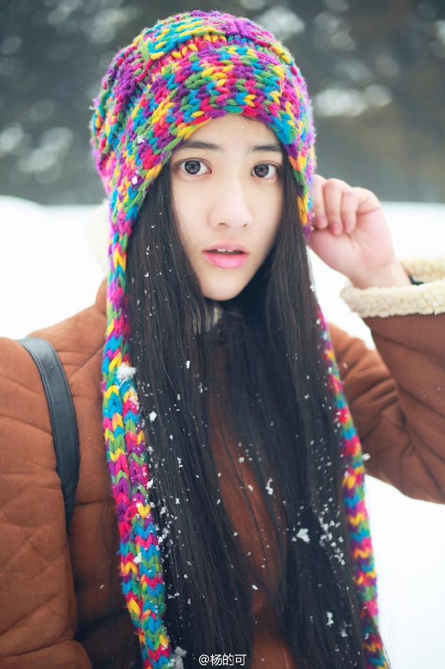 校花晒芙蓉出水写真 傲人身材美到窒息