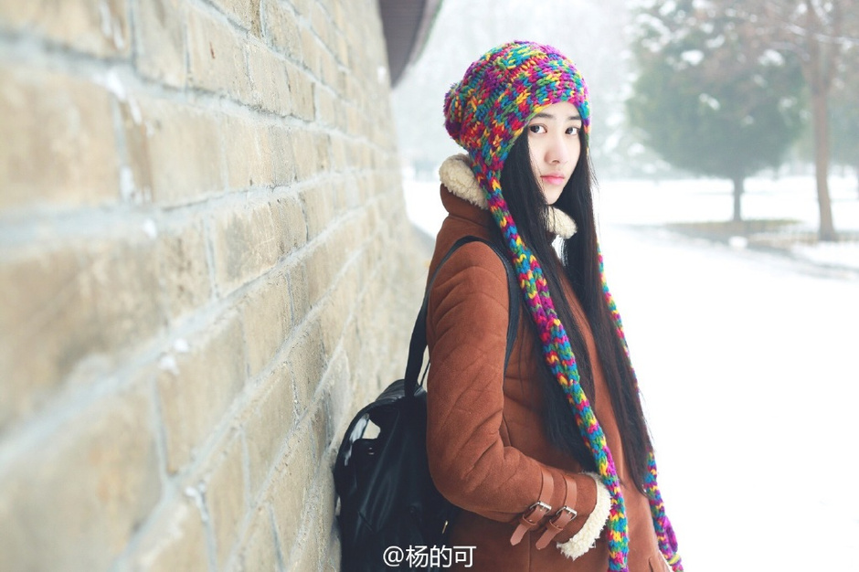 校花晒芙蓉出水写真 傲人身材美到窒息