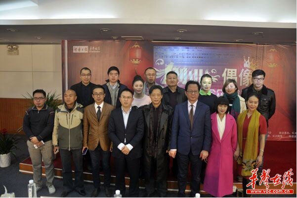 餐饮创业故事_《我要你开花》演绎创业癫狂故事,魏老香创始人谈餐饮创业梦