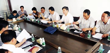 娄底市委书记龚武生，市委副书记、市长李荐国等到水府庙湿地公园考察调研