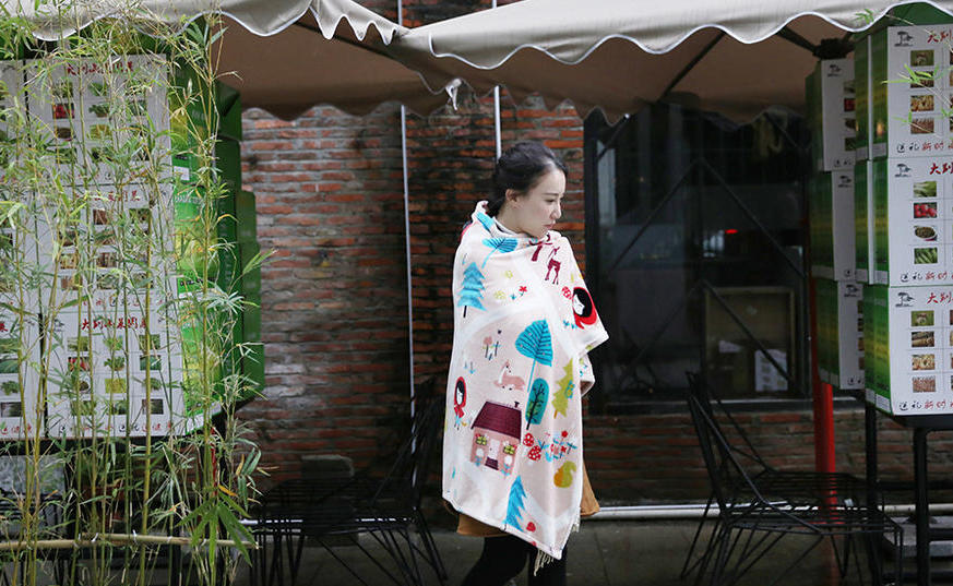 网红打拼记：被骂小三脸躲被窝哭