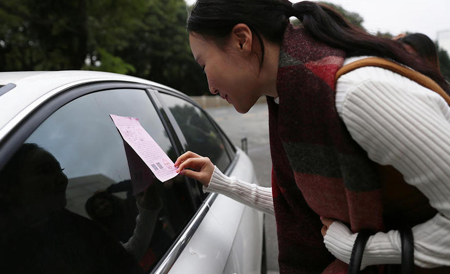 网红打拼记：被骂小三脸躲被窝哭