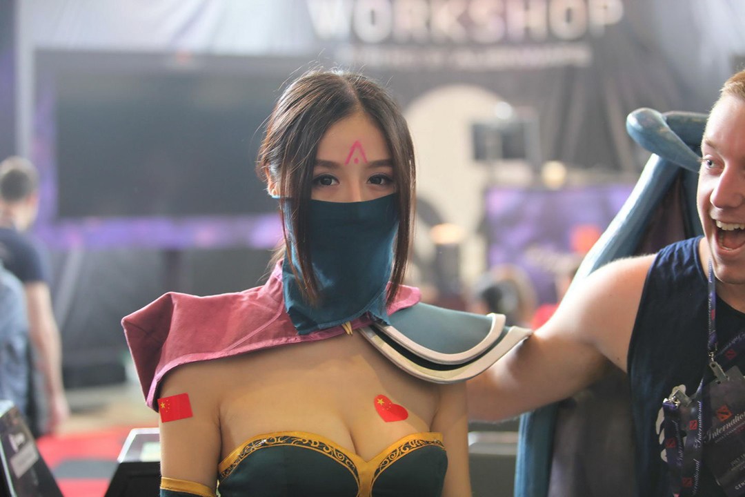 揭秘女子电竞内幕:美艳背后的潜规则