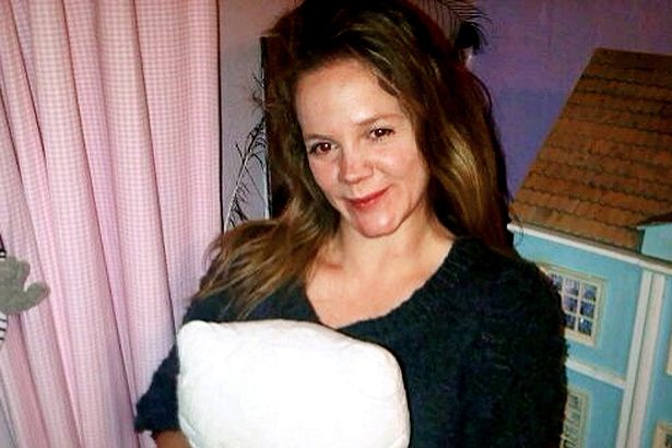 母女俩花费近53万人民币 整容成同一明星脸