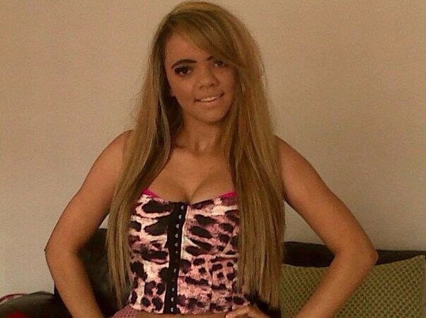 母女俩花费近53万人民币 整容成同一明星脸