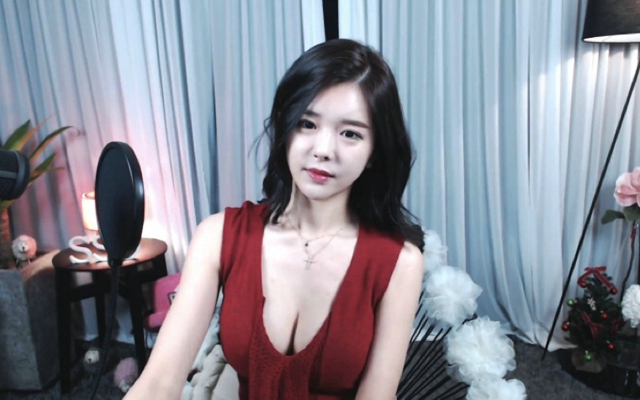 王思聪又有“新欢”了 这次是韩国“直播一姐”