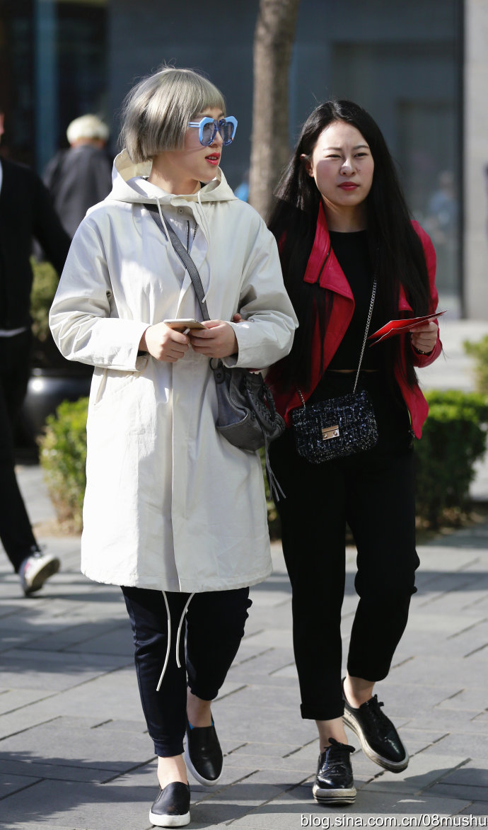 街拍:三里屯个性潮女